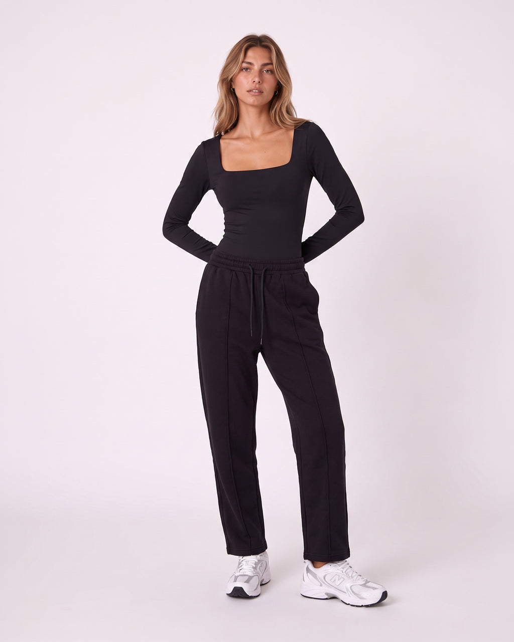 FITTED SQUARE-NECK BODYSUIT