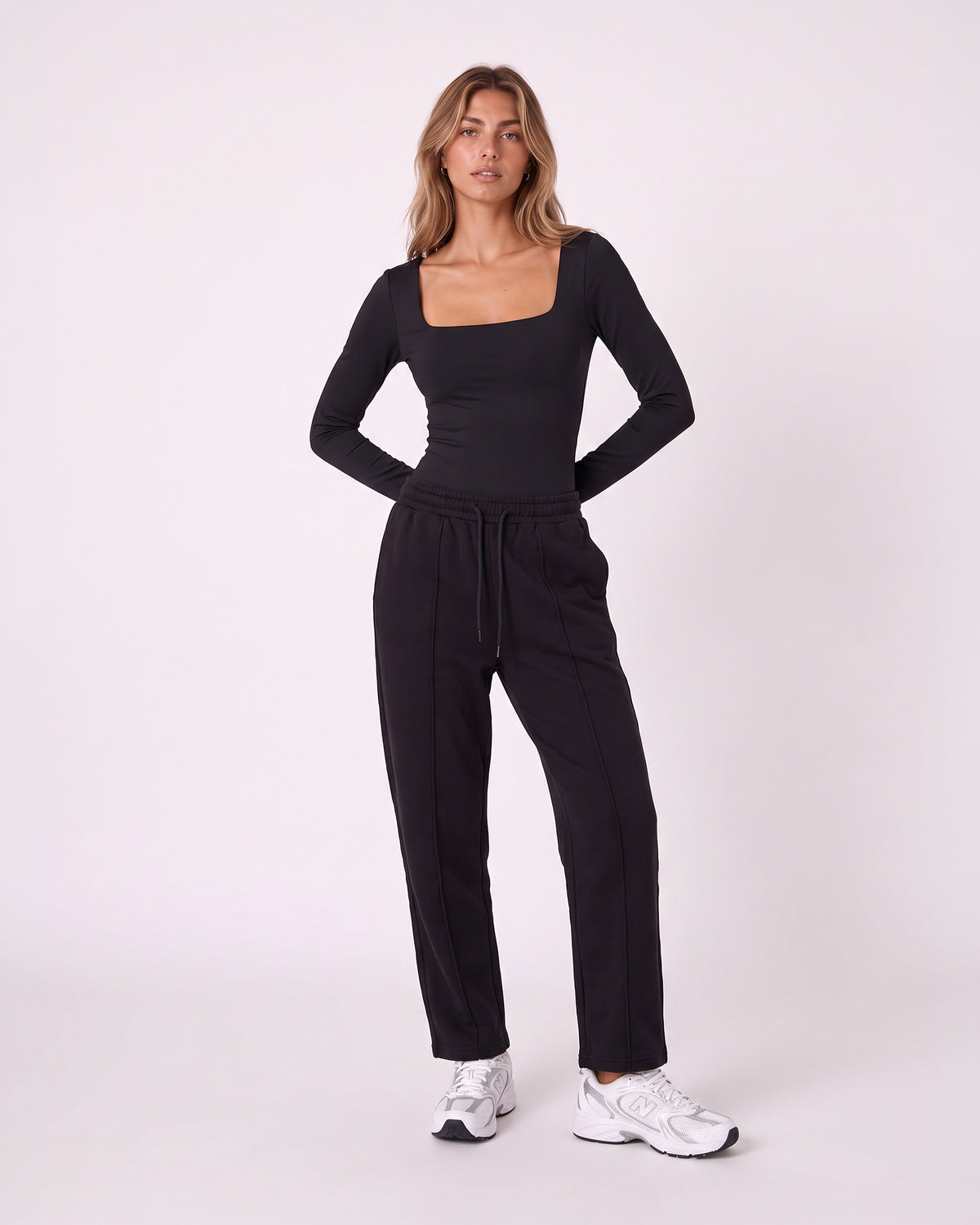 FITTED SQUARE-NECK BODYSUIT