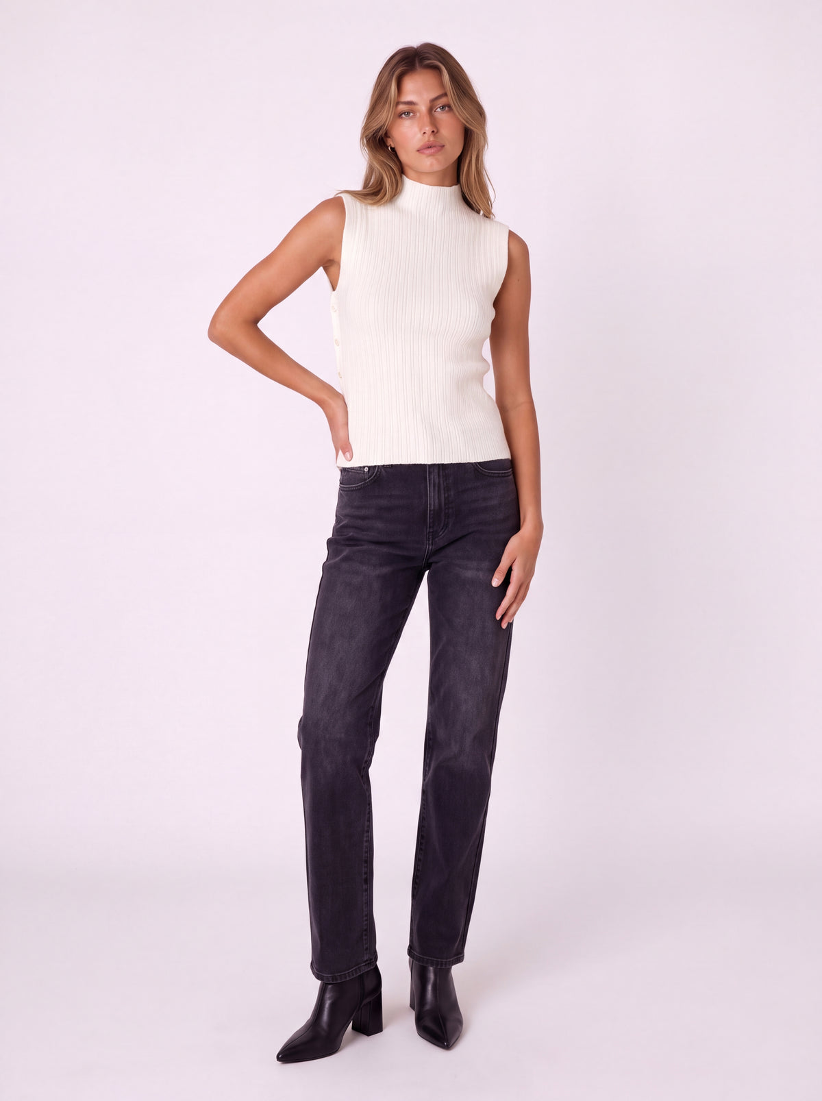 SLEEVELESS RIBBED KNIT MOCK NECK TOP