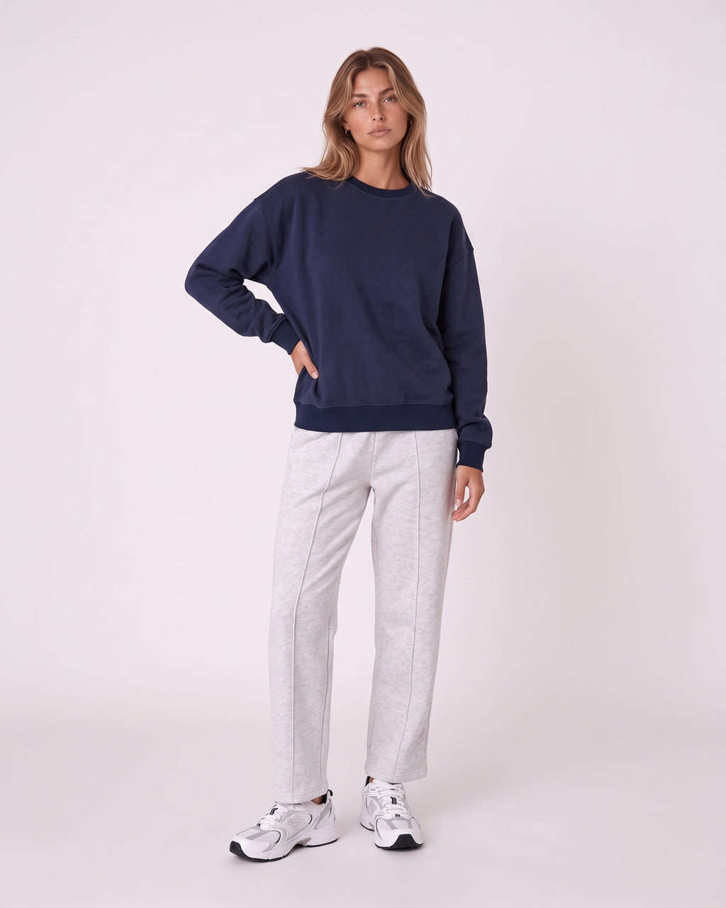 OVERSIZED CREWNECK SWEATSHIRT