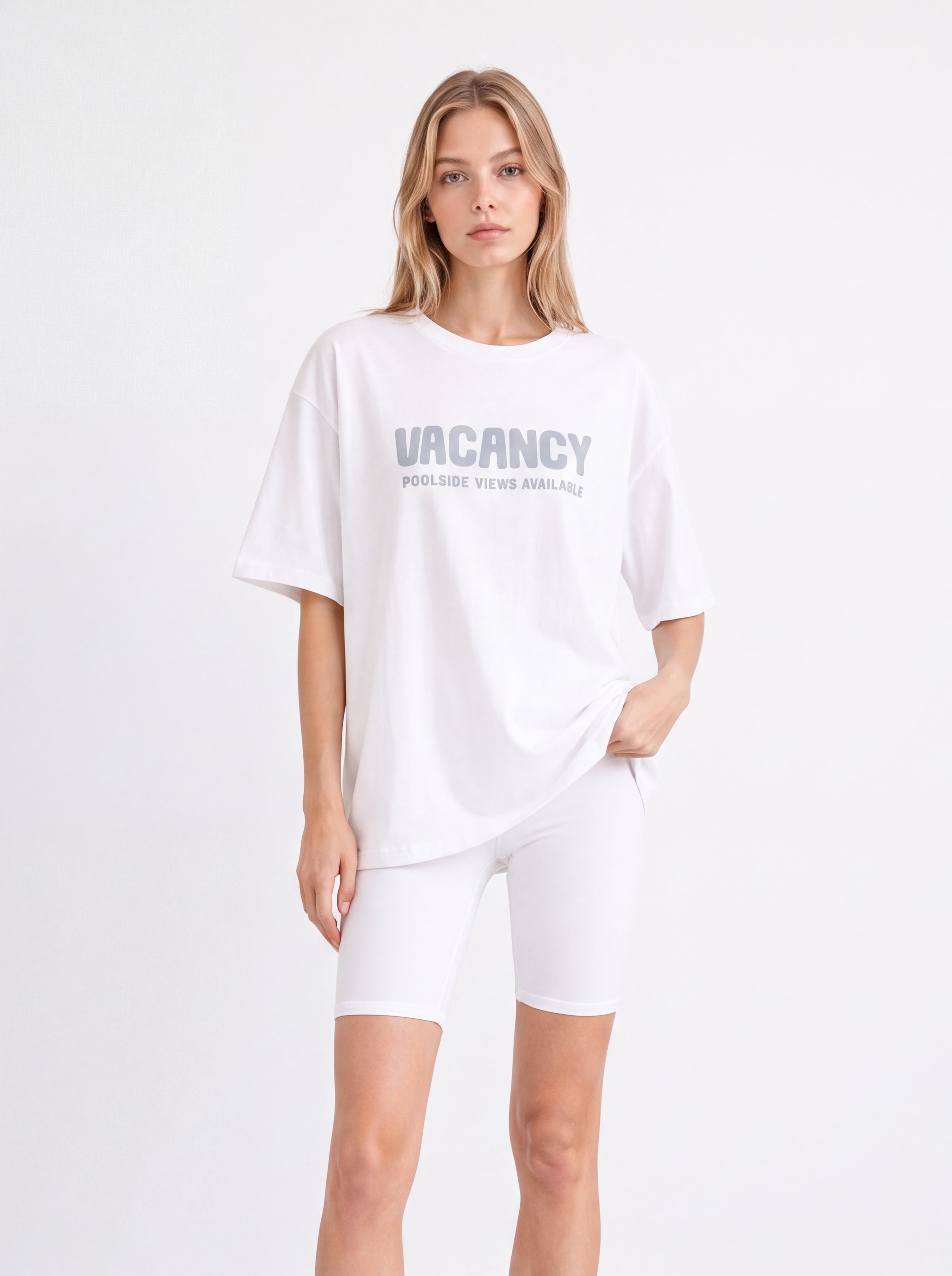 VACANCY OVERSIZED GRAPHIC T-SHIRT