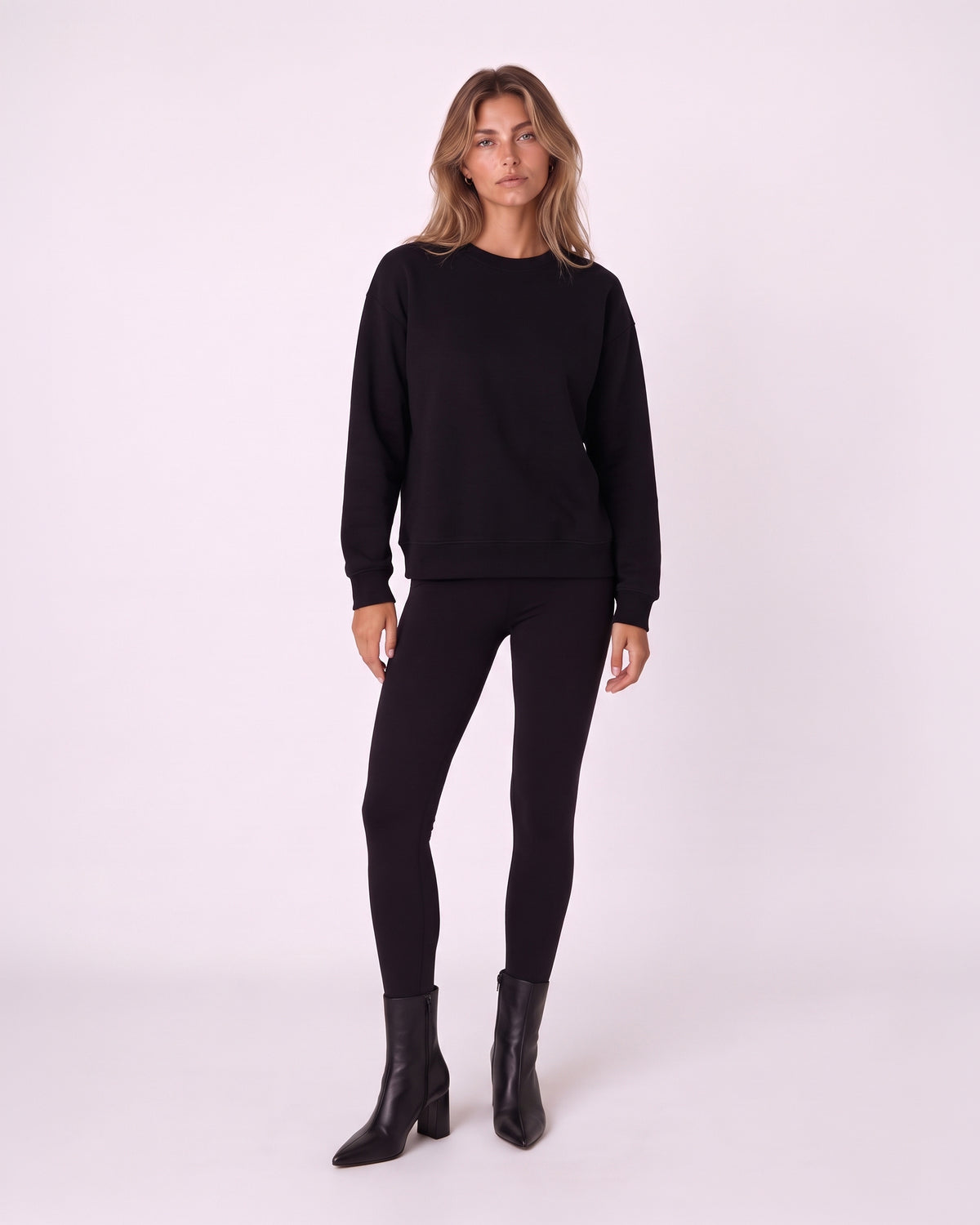 RELAXED FIT CREWNECK SWEATSHIRT