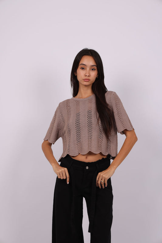 CROCHET SCALLOPED CROP TOP