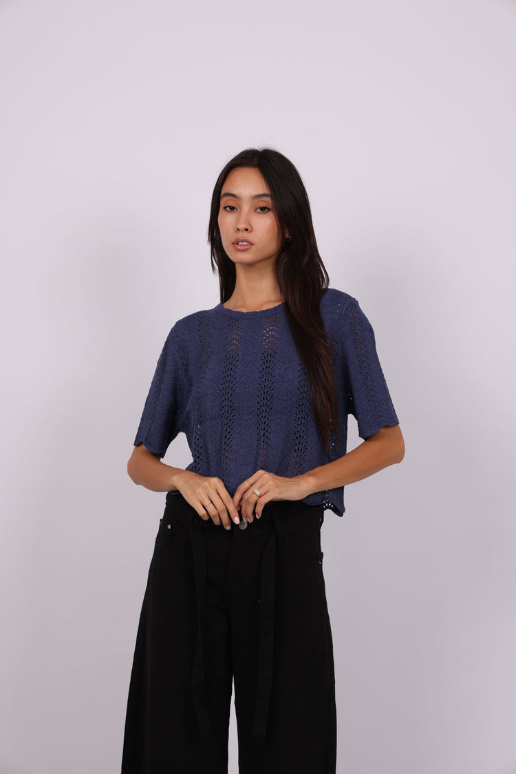 CROCHET SCALLOPED CROP TOP