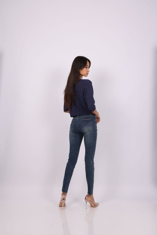 BLUE HIGH-RISE JEANS WITH FRONT PATCH POCKETS