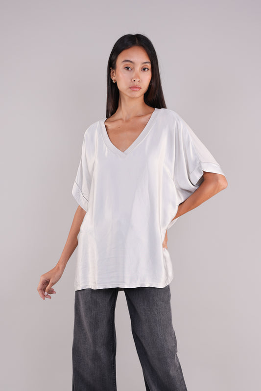 RELAXED SATIN V-NECK BLOUSE