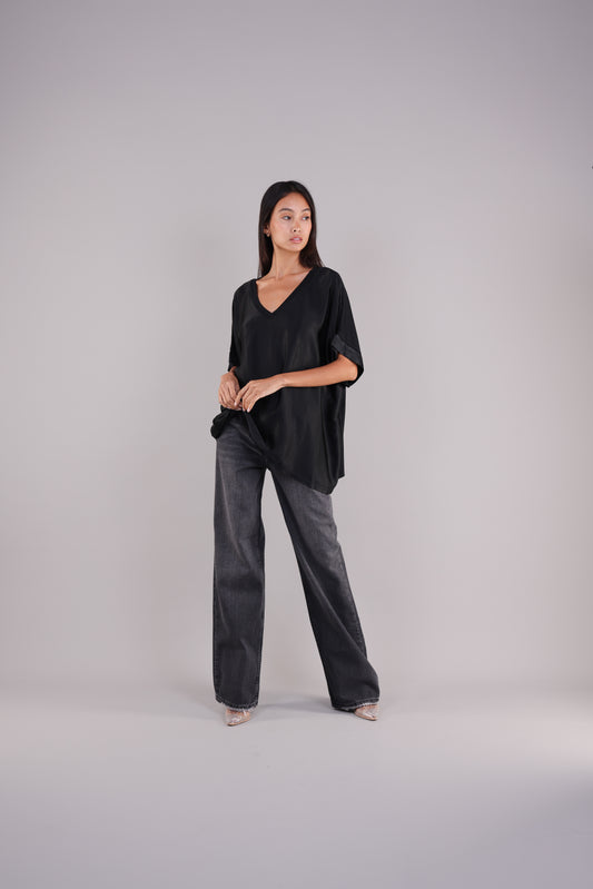 RELAXED SATIN V-NECK BLOUSE