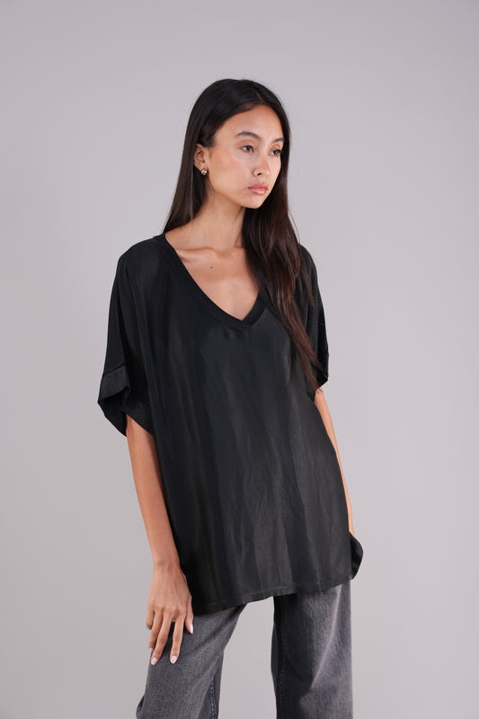 V-NECK OVERSIZED SATIN TOP