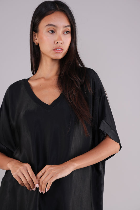 RELAXED SATIN V-NECK BLOUSE