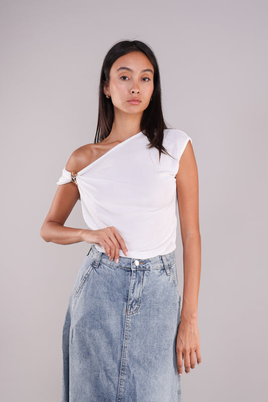 TWIST CHARM ONE-SHOULDER TOP