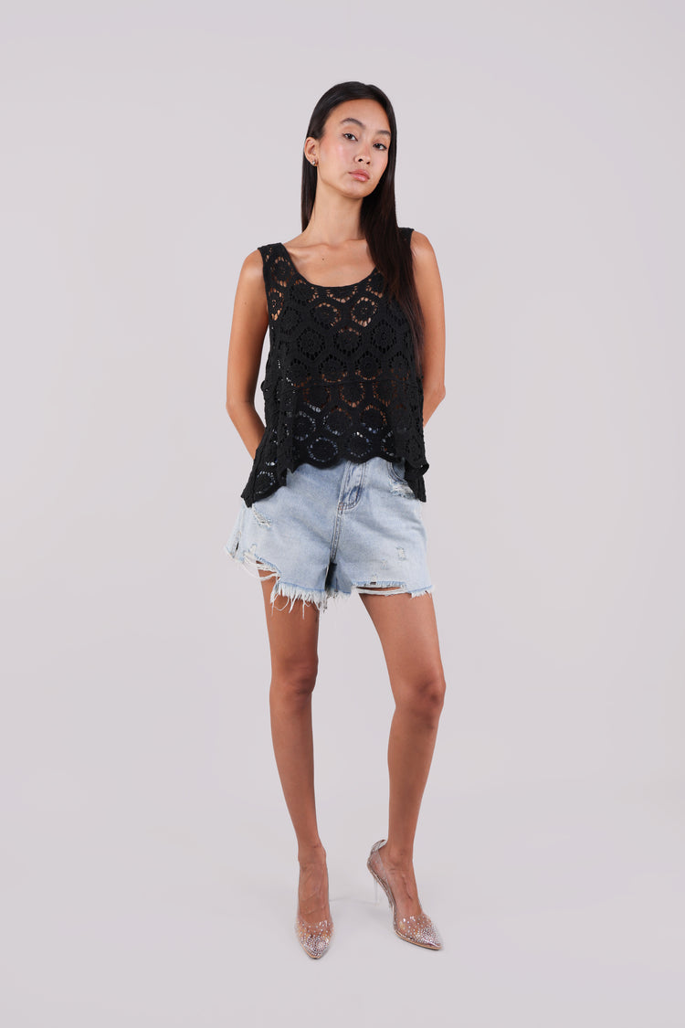 BLOOM CROCHET TOP