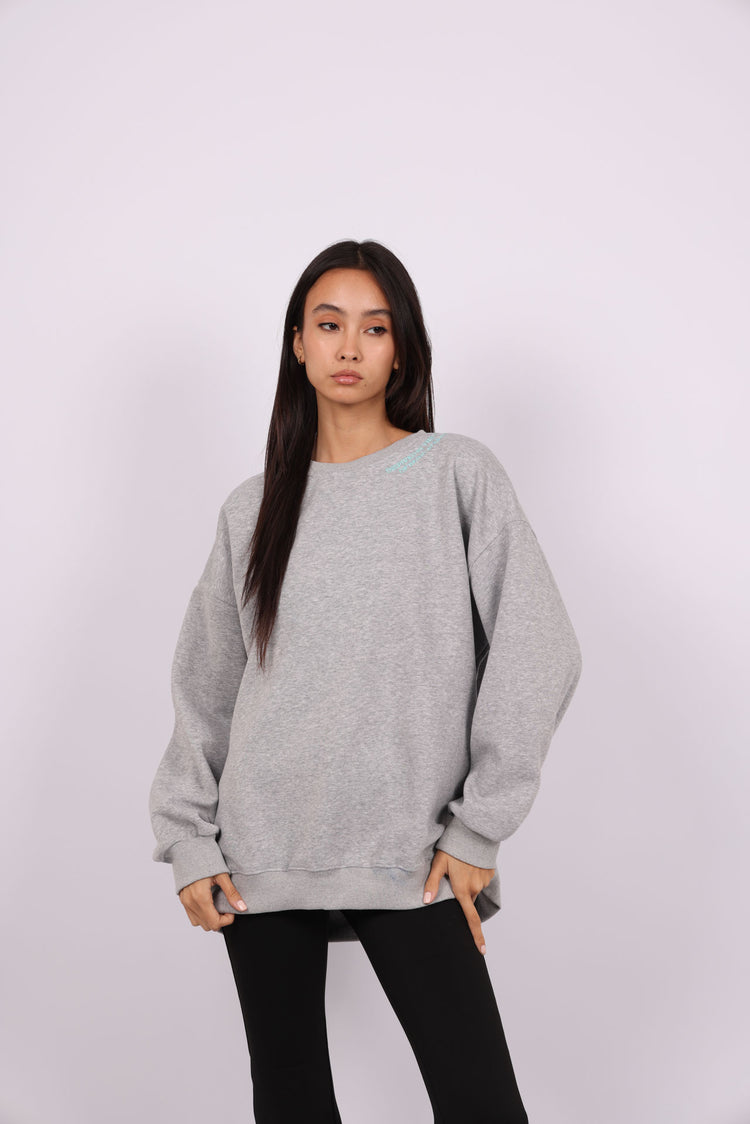 OVERSIZED SWEATSHIRT