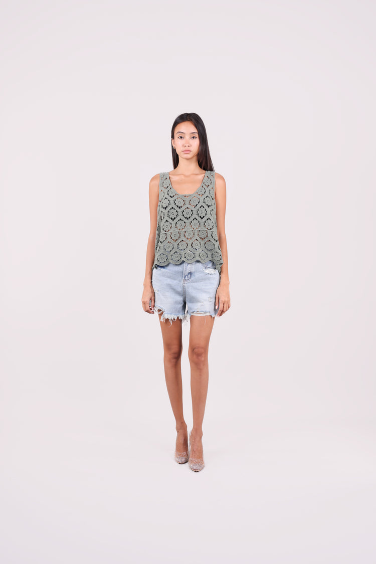 BLOOM CROCHET TOP
