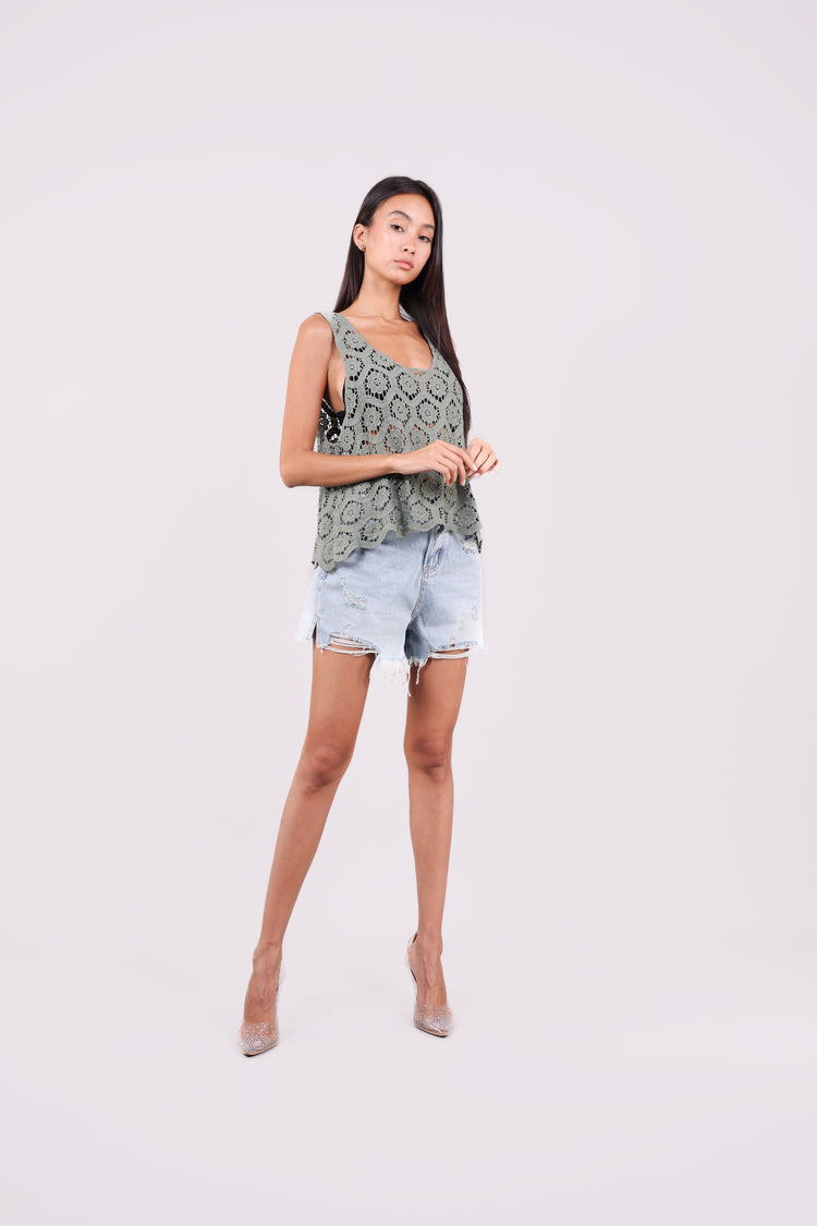 BLOOM CROCHET TOP
