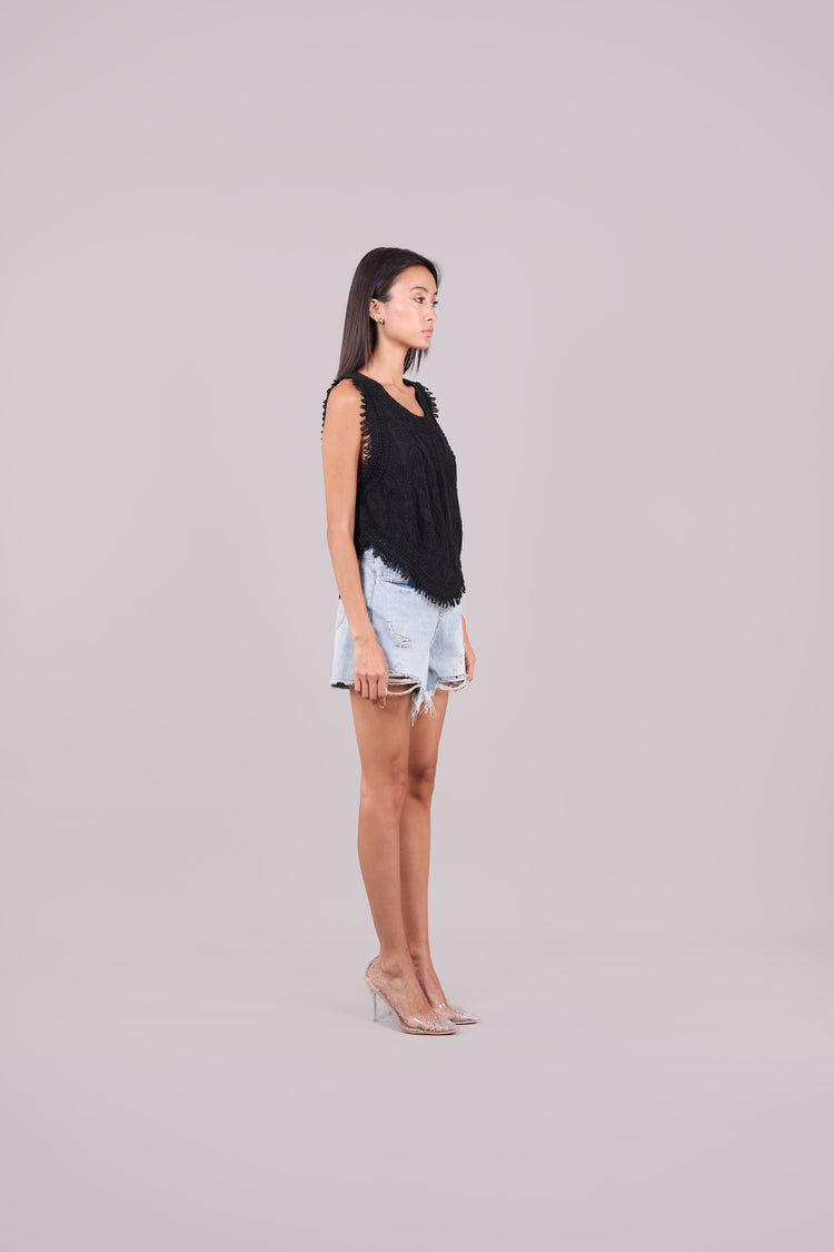 EMBROIDERED TOP WITH FRINGE HEM