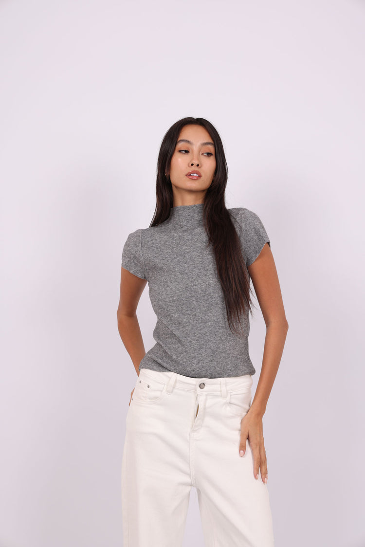 MOCK NECK KNIT TOP