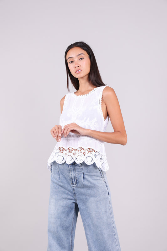 EMROIDERED CROCHET HEM SLEEVELESS TOP