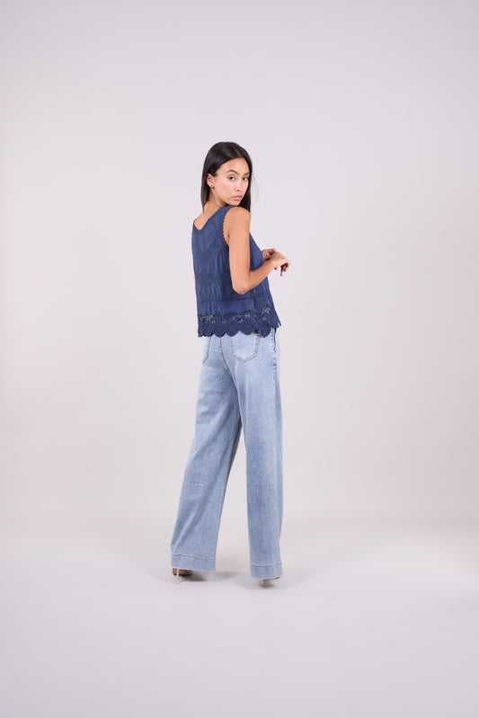 EMROIDERED CROCHET HEM SLEEVELESS TOP