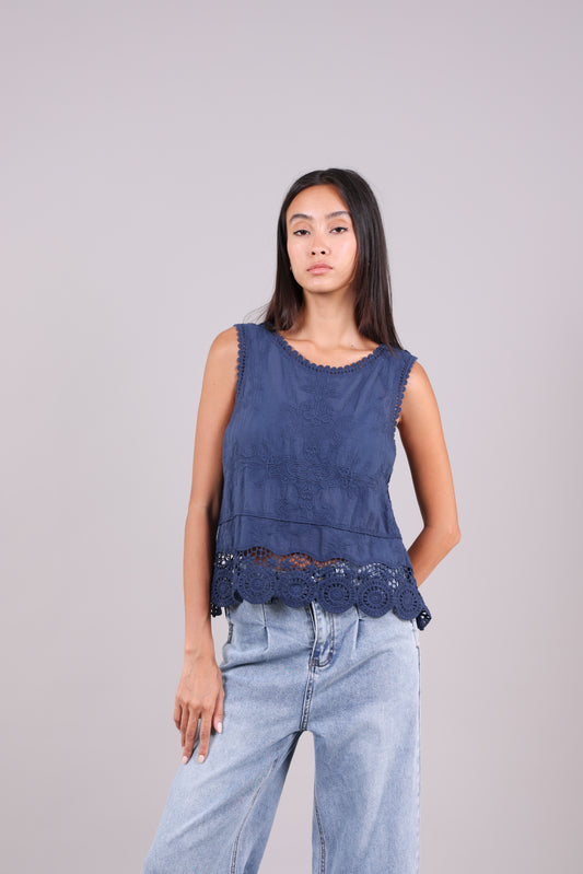 EMROIDERED CROCHET HEM SLEEVELESS TOP