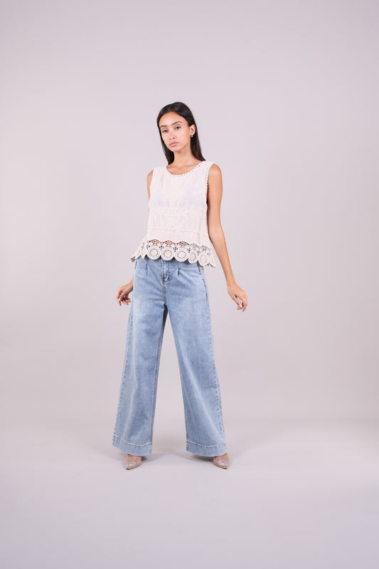 EMROIDERED CROCHET HEM SLEEVELESS TOP