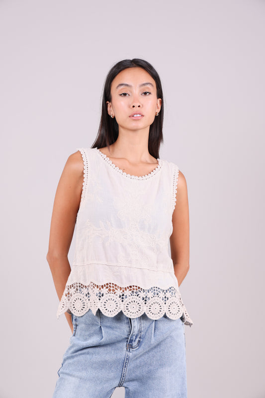 EMROIDERED CROCHET HEM SLEEVELESS TOP