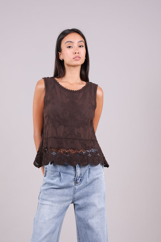 EMROIDERED CROCHET HEM SLEEVELESS TOP
