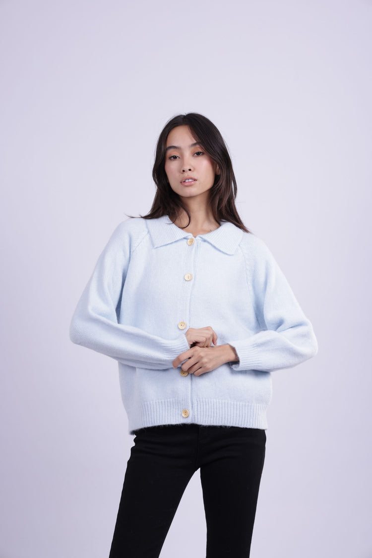 COLLARED KNIT CARDIGAN