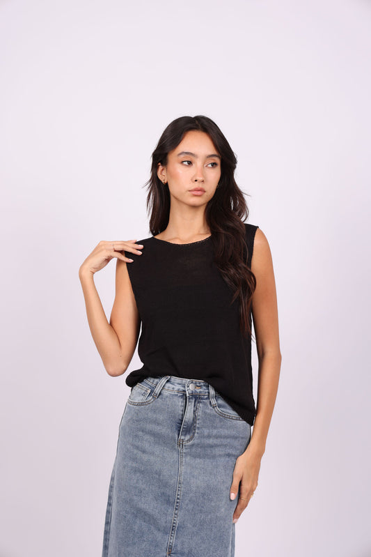 KNIT SLEEVELESS TOP
