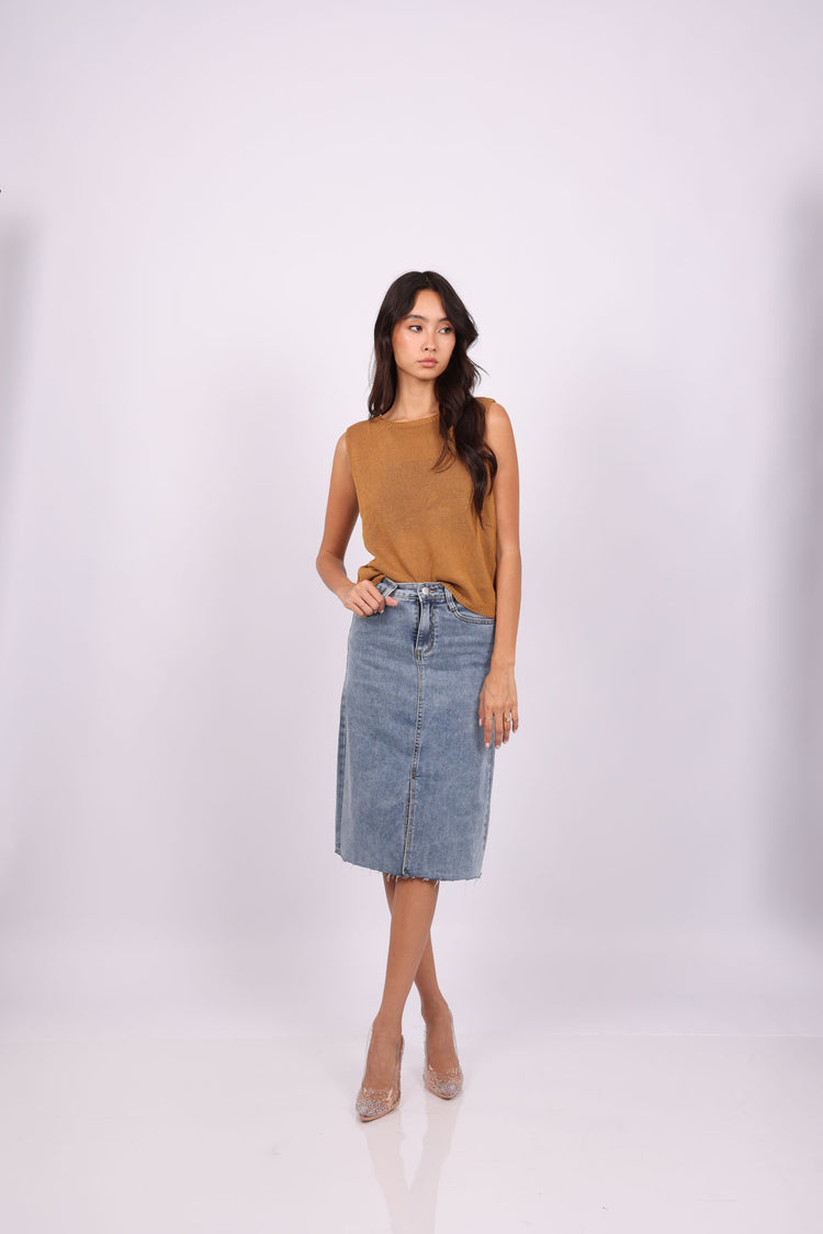 KNIT SLEEVELESS TOP