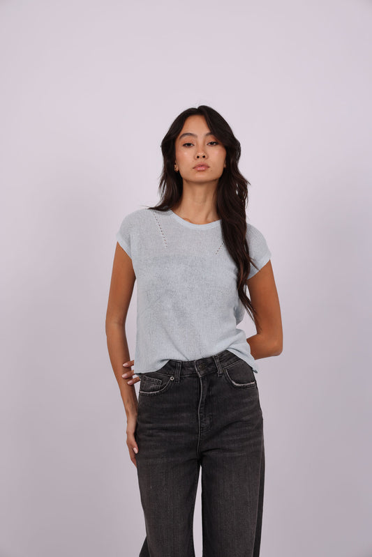 KNIT BUTTON BACK TOP