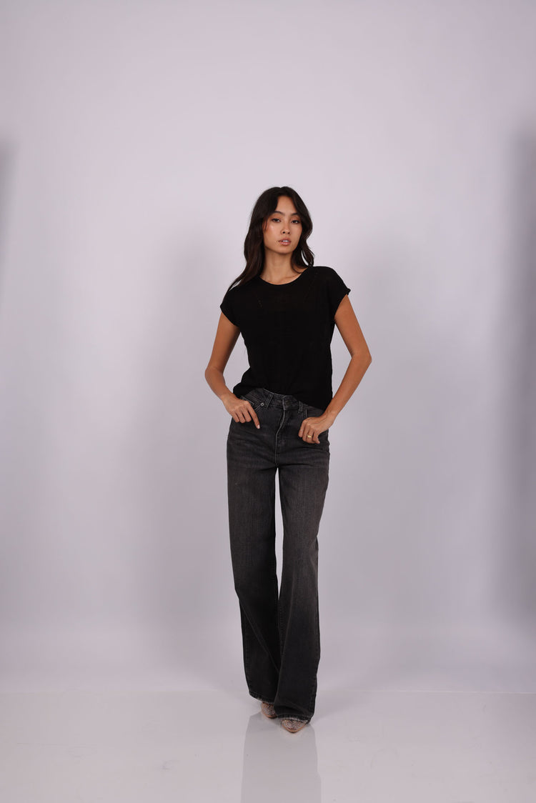 KNIT BUTTON BACK TOP
