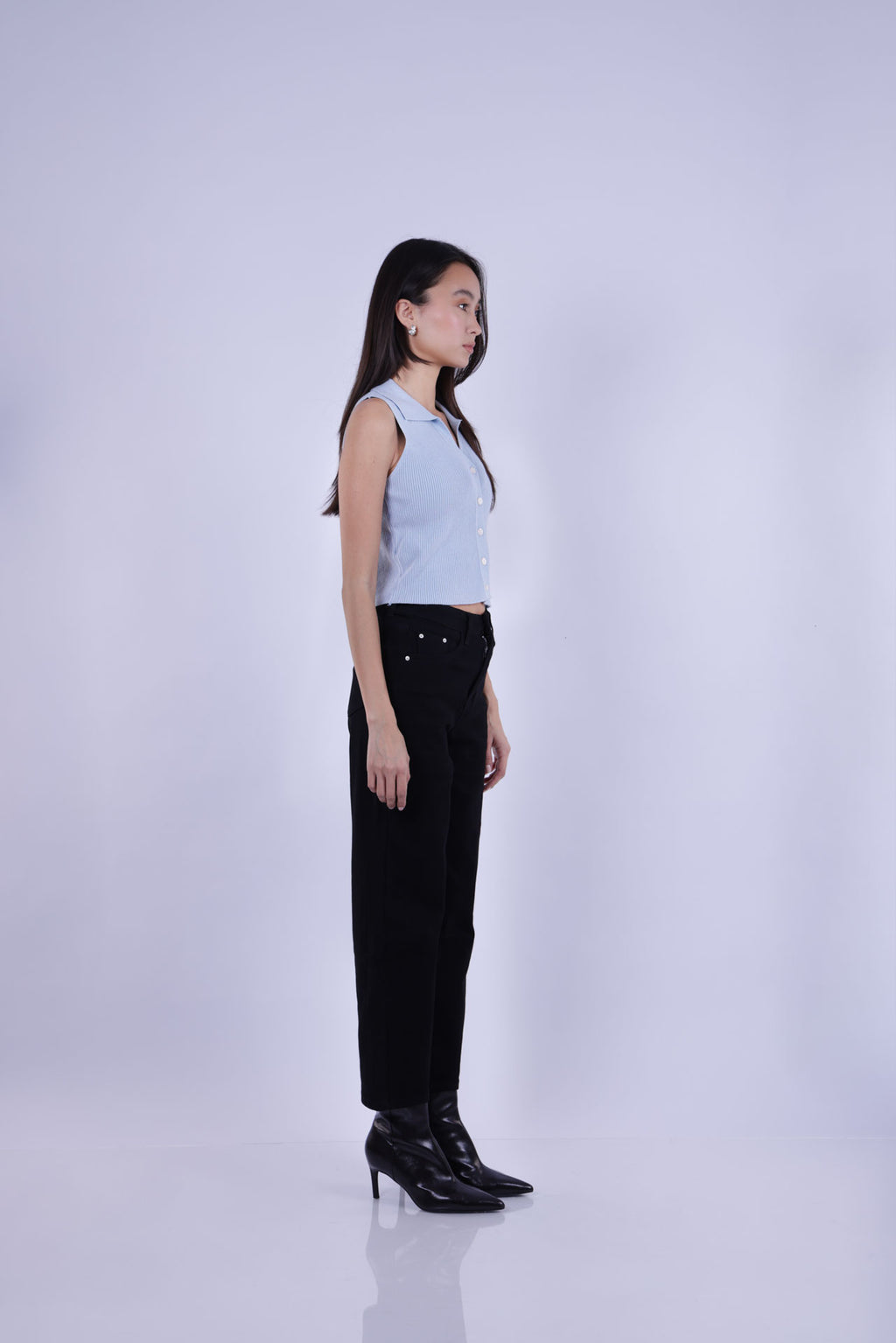 STRAIGHT LEG BLACK JEANS