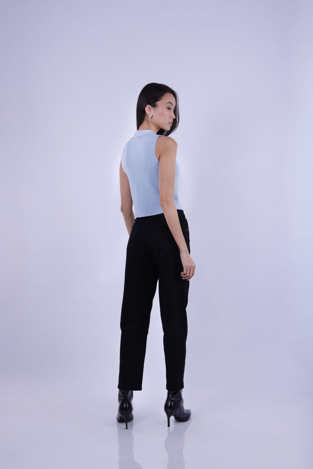 STRAIGHT LEG BLACK JEANS