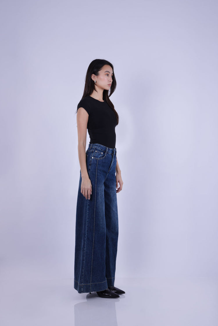 HIGH-WAIST WIDE-LEG JEANS