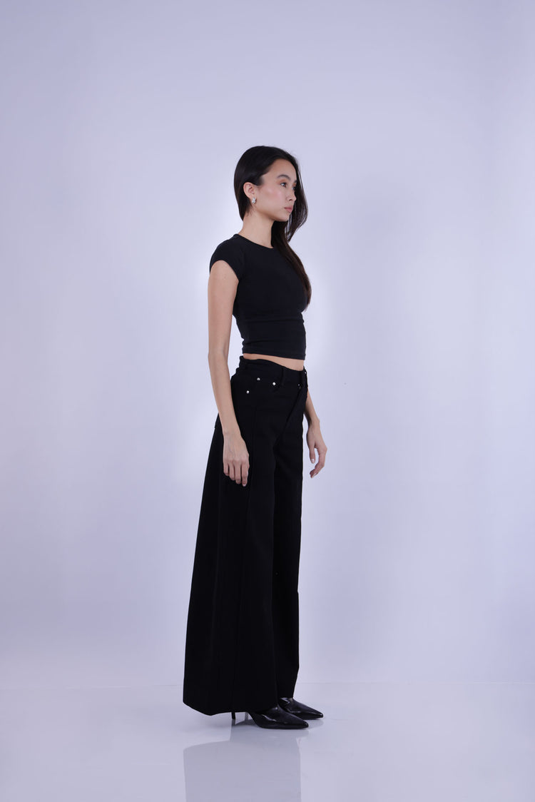 HIGH-WAIST WIDE-LEG TROUSERS