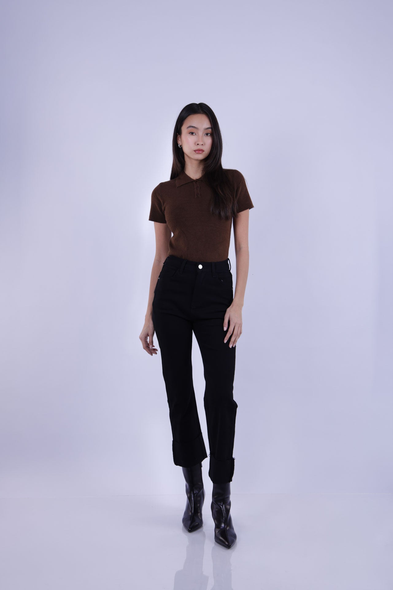 HIGH-WAIST SLIM STRAIGHT JEANS