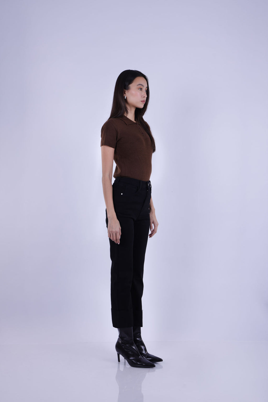 HIGH-WAIST SLIM STRAIGHT JEANS