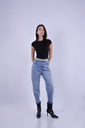 HIGH-WAIST TAPERED JEANS