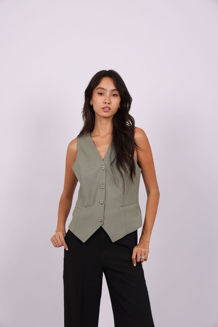 BUTTON VEST