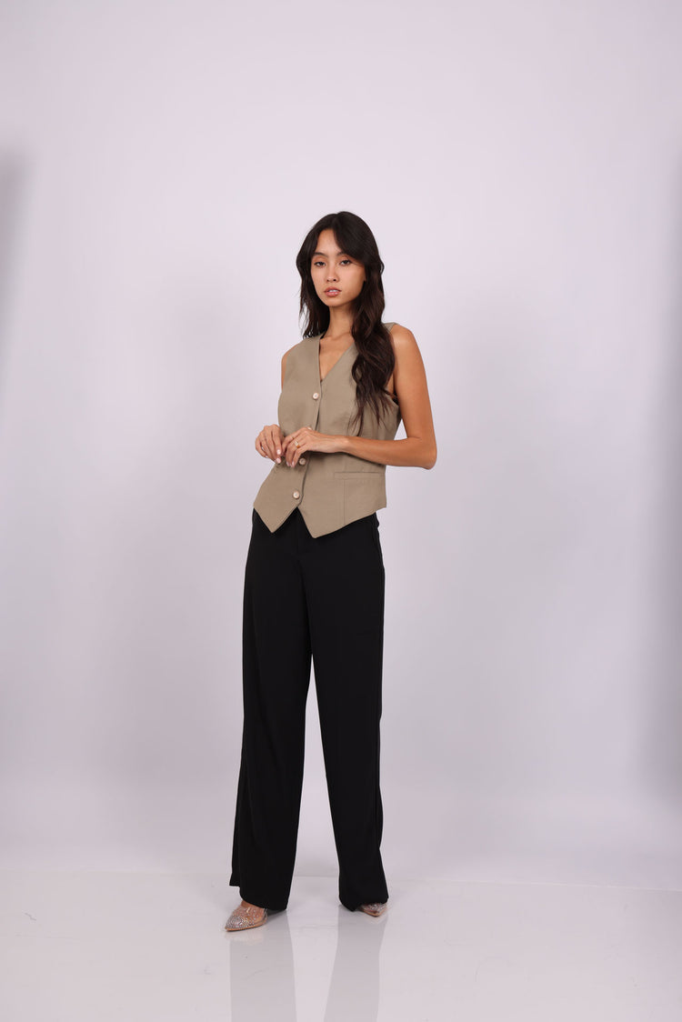BUTTON VEST