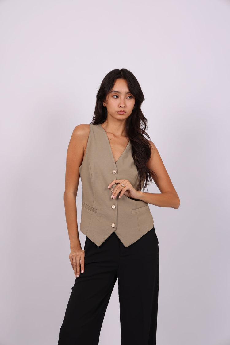 BUTTON VEST