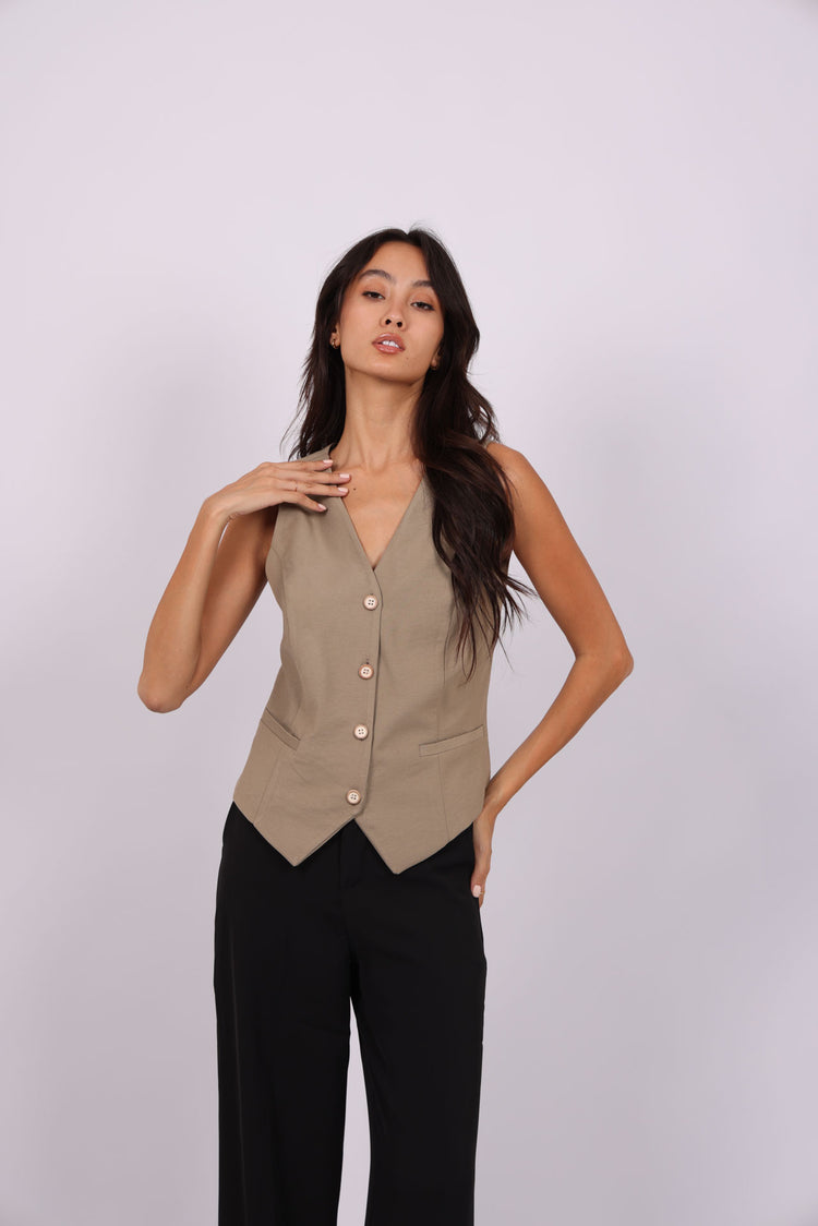 BUTTON VEST