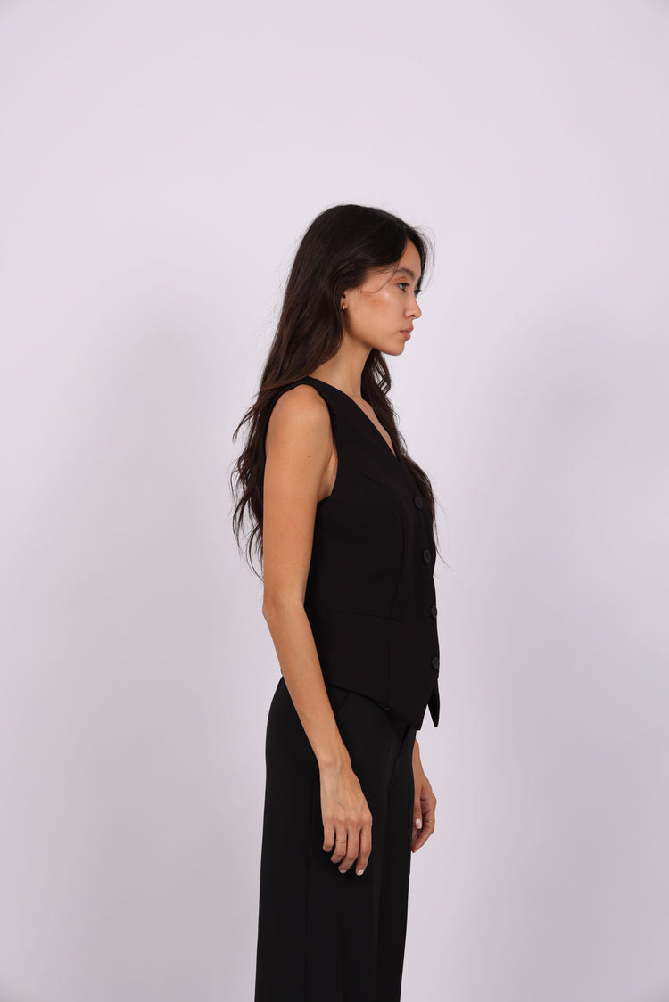 BUTTON VEST