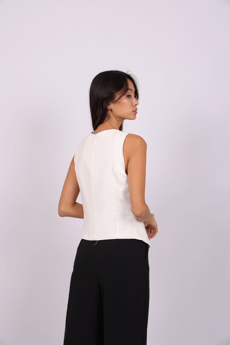 BUTTON VEST