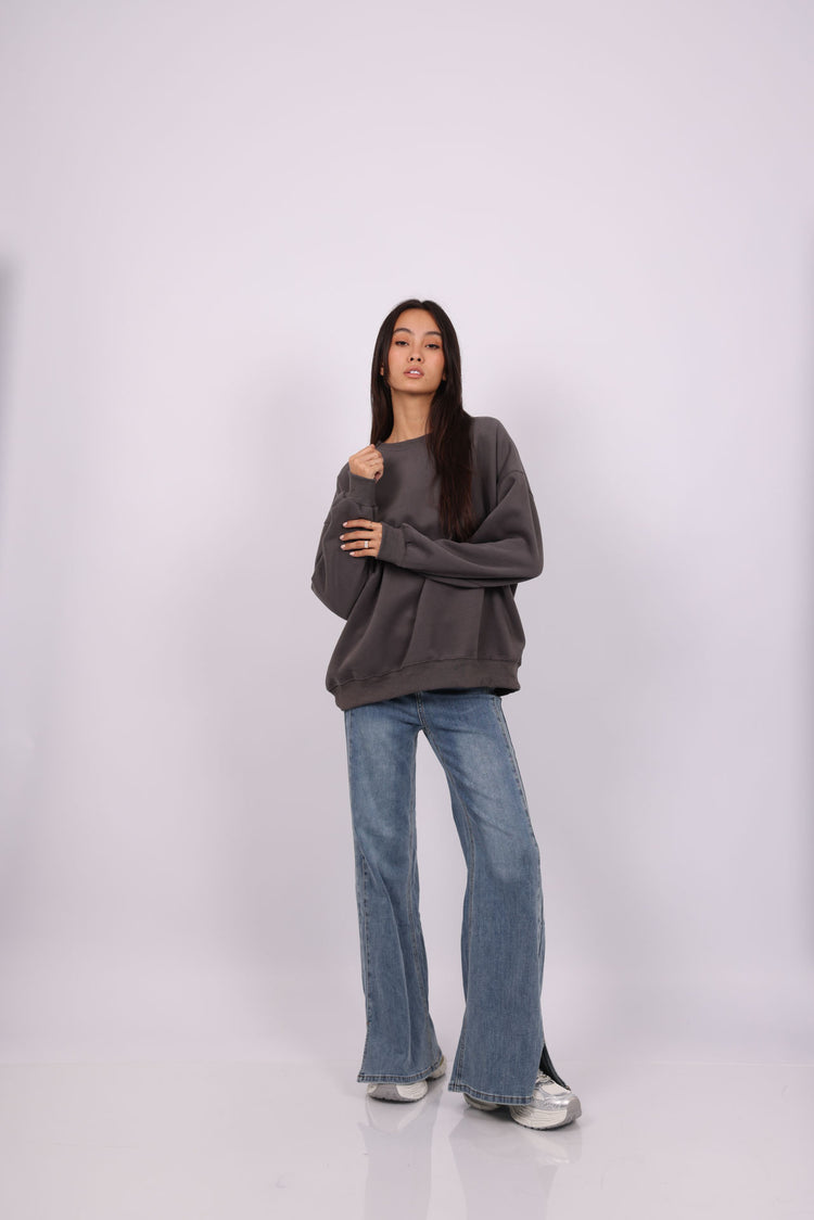 NEVER LOOK BACK OVERSIZED SWEATSHIRT