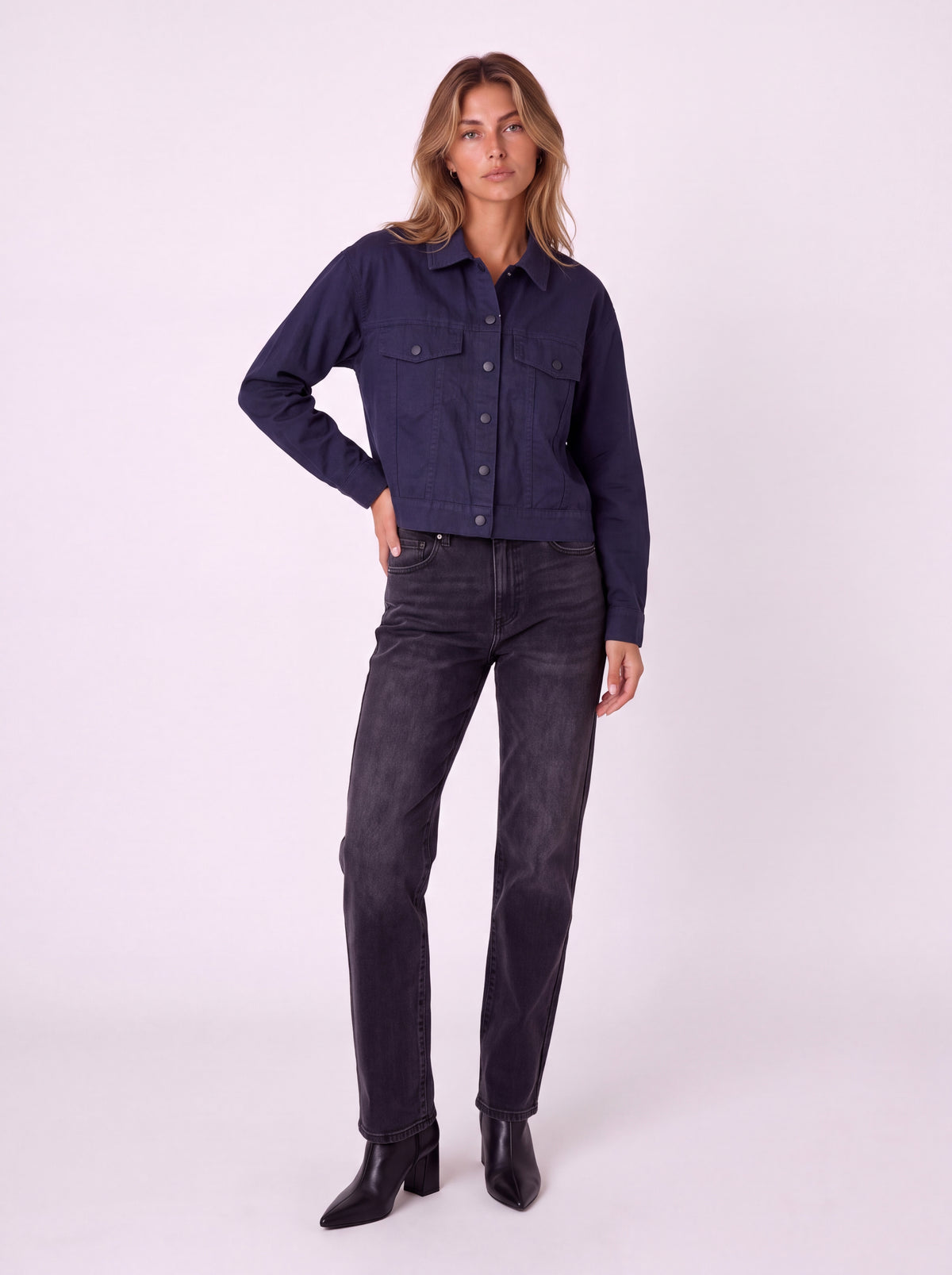 CROPPED BUTTON-FRONT DENIM JACKET