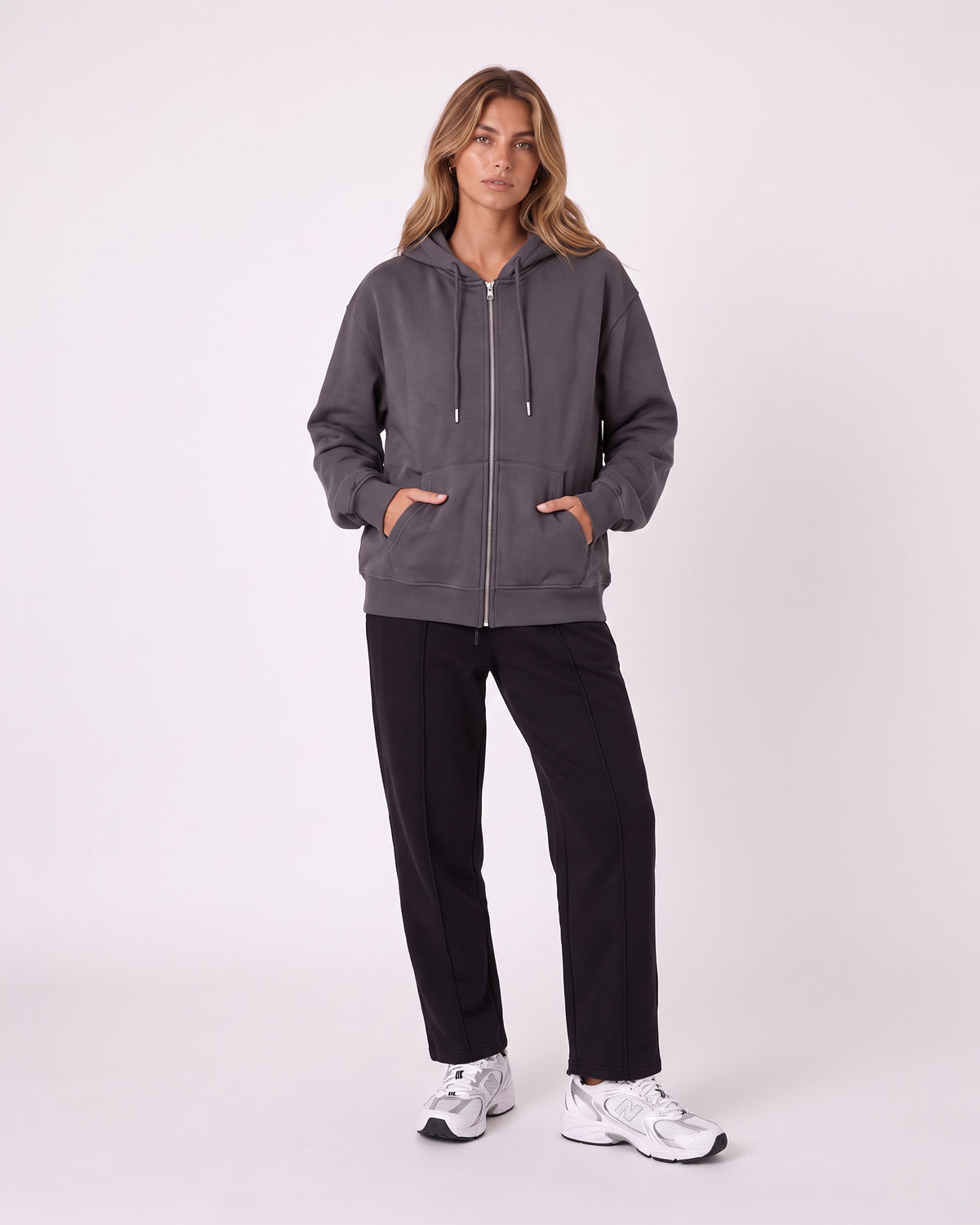 OVERSIZED ZIP-UP HOODIE