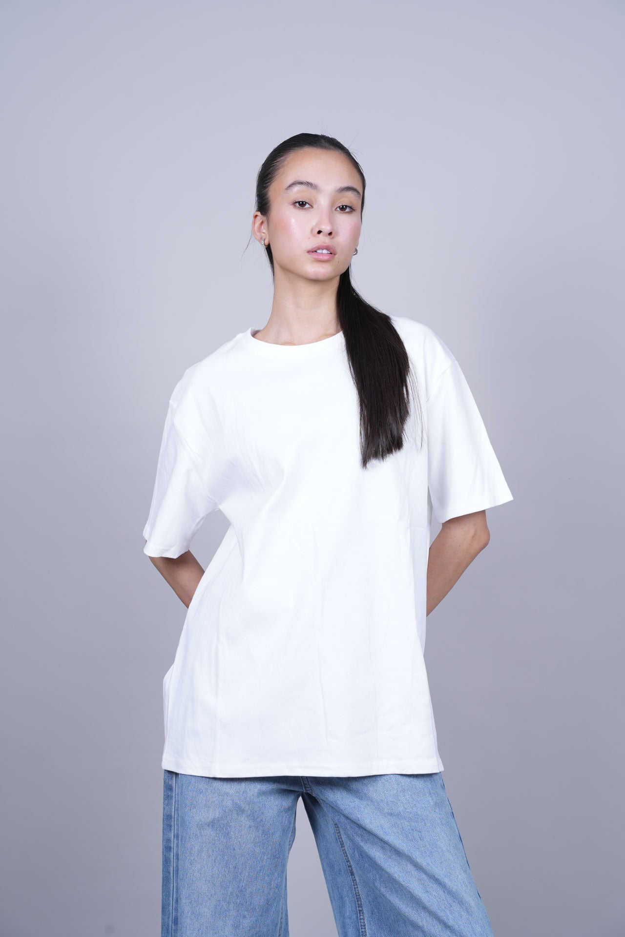 RELAXED FIT GRAPHIC TEE