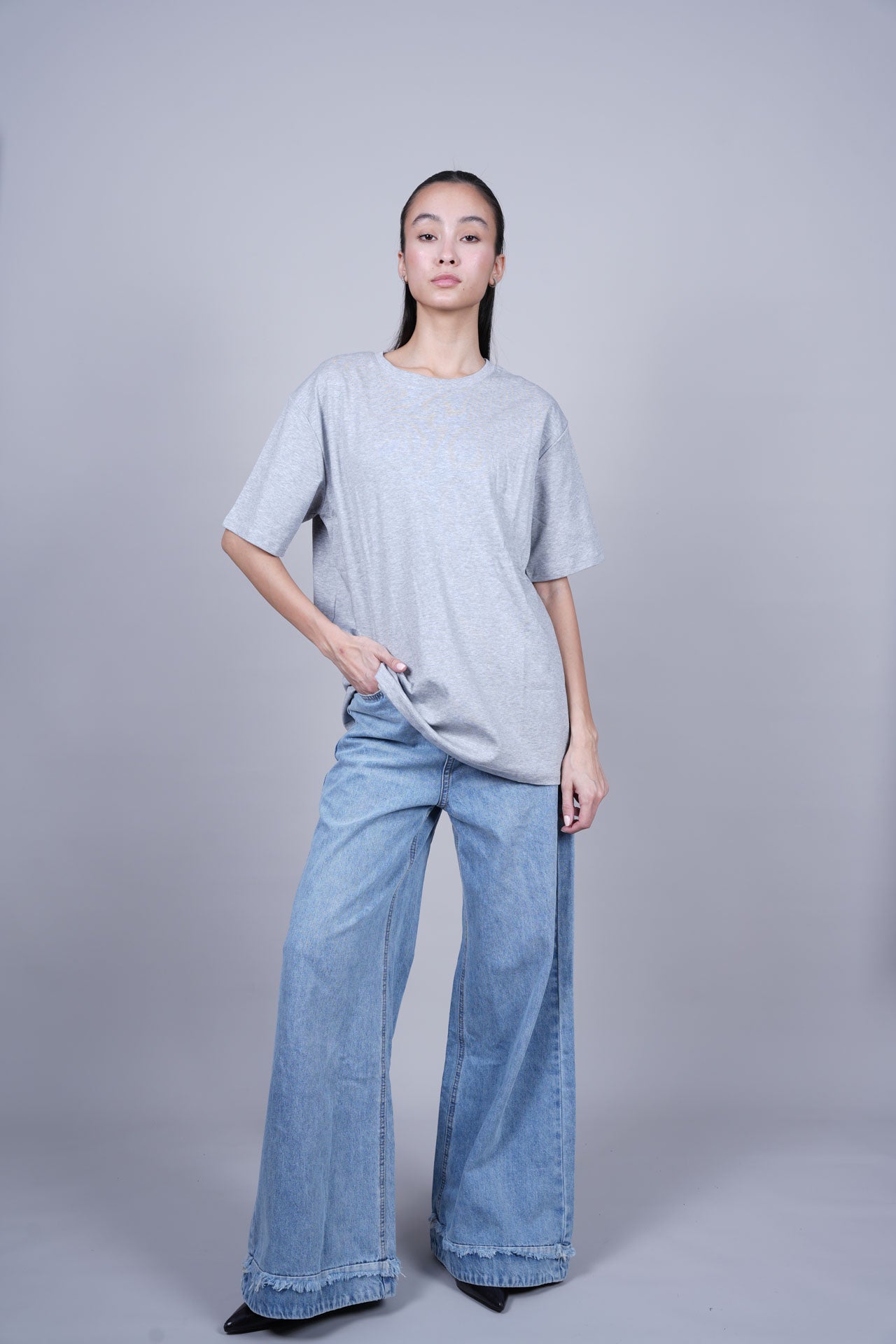 RELAXED FIT GRAPHIC TEE
