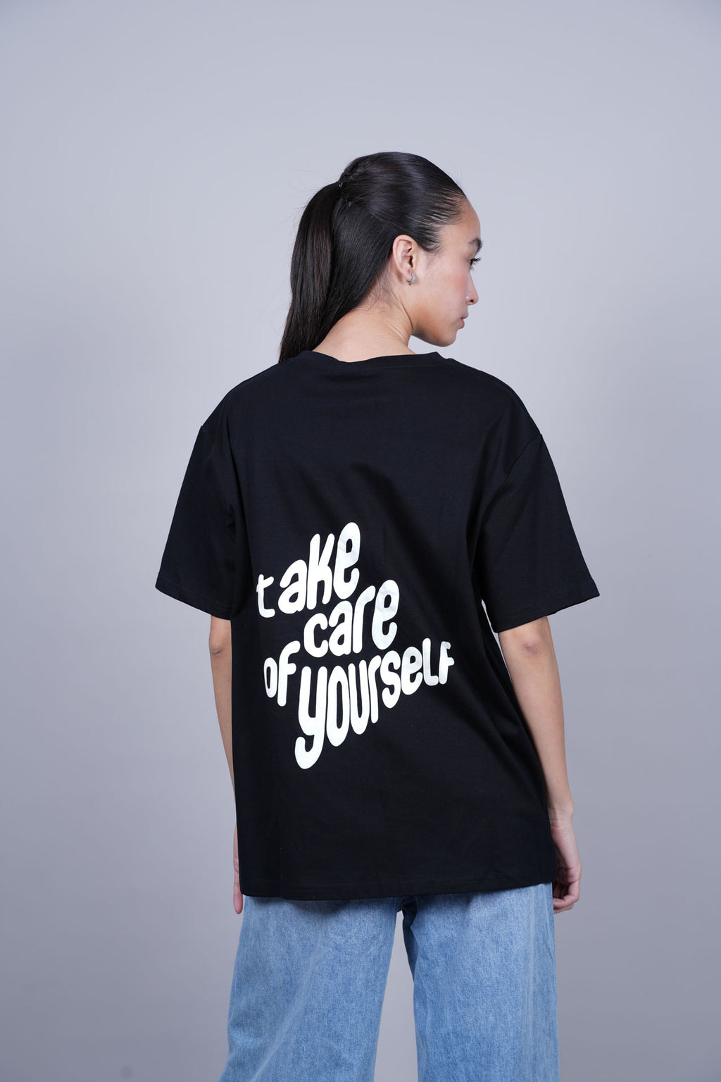 RELAXED FIT GRAPHIC TEE